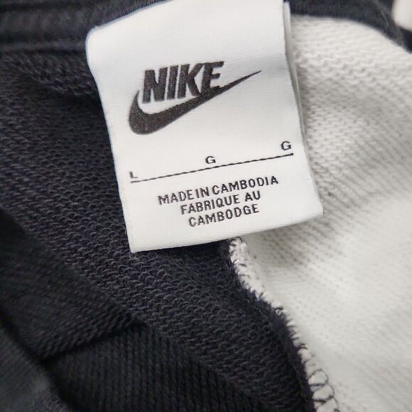 Nike Women's Oversized Fleece Dance Sweatshirt, Black/White, Size L, DV0328-010 - Picture 7 of 11